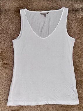 Banana Republic V Neck White Sleeveless Tee